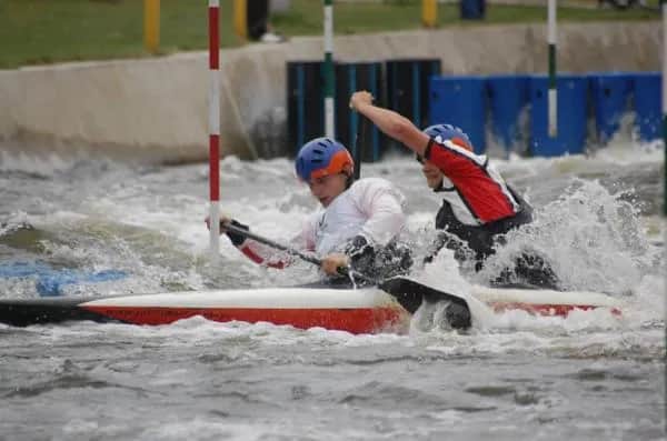 Kajakarstwo górskie w Drzewicy: najlepsze trasy i niezapomniane przeżycia