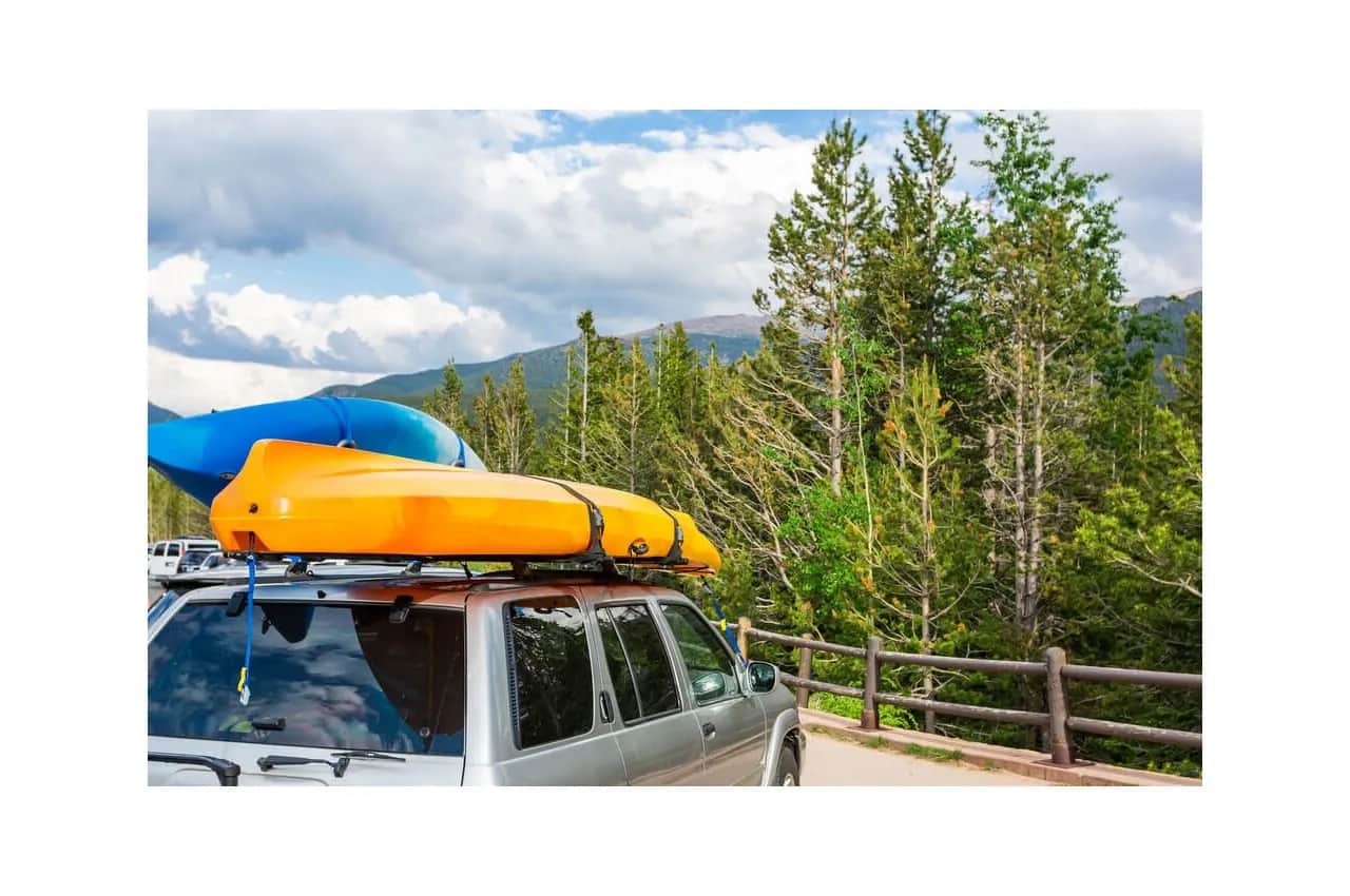 Jak przewieźć kajak bezpiecznie i skutecznie - sprawdzone metody